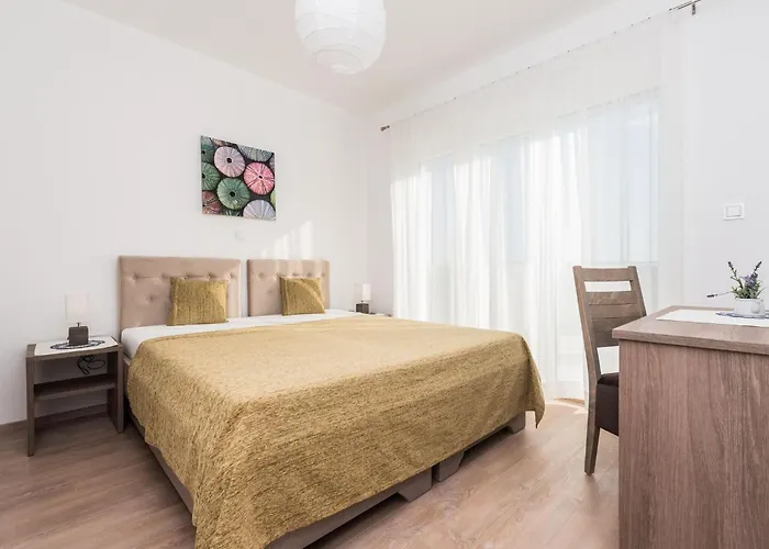 Villa In Croatia Near Adriatic Coast *