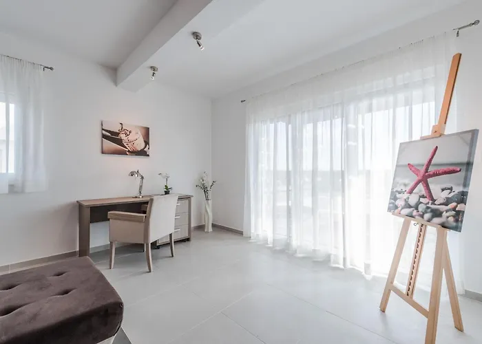 Villa In Croatia Near Adriatic Coast Sukošan