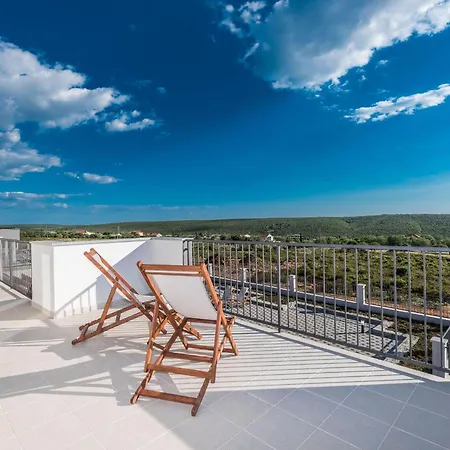 Stylish With Private Pool And Terrace