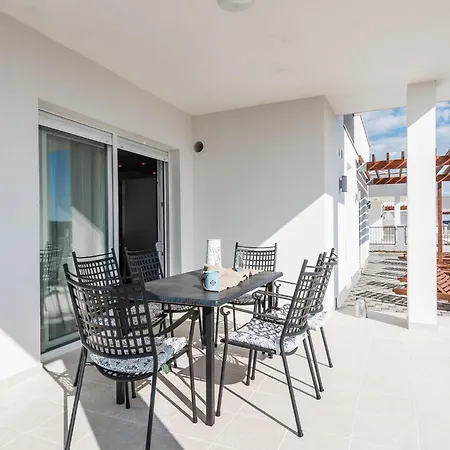 Stylish With Private Pool And Terrace * Сукошан