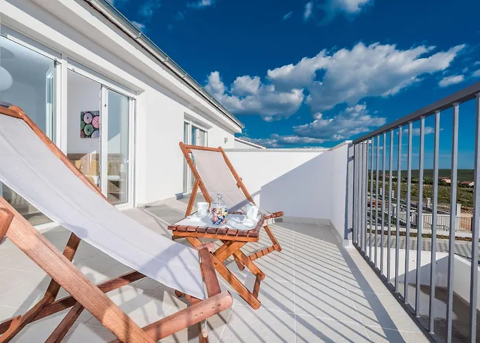 Villa In Croatia Near Adriatic Coast *